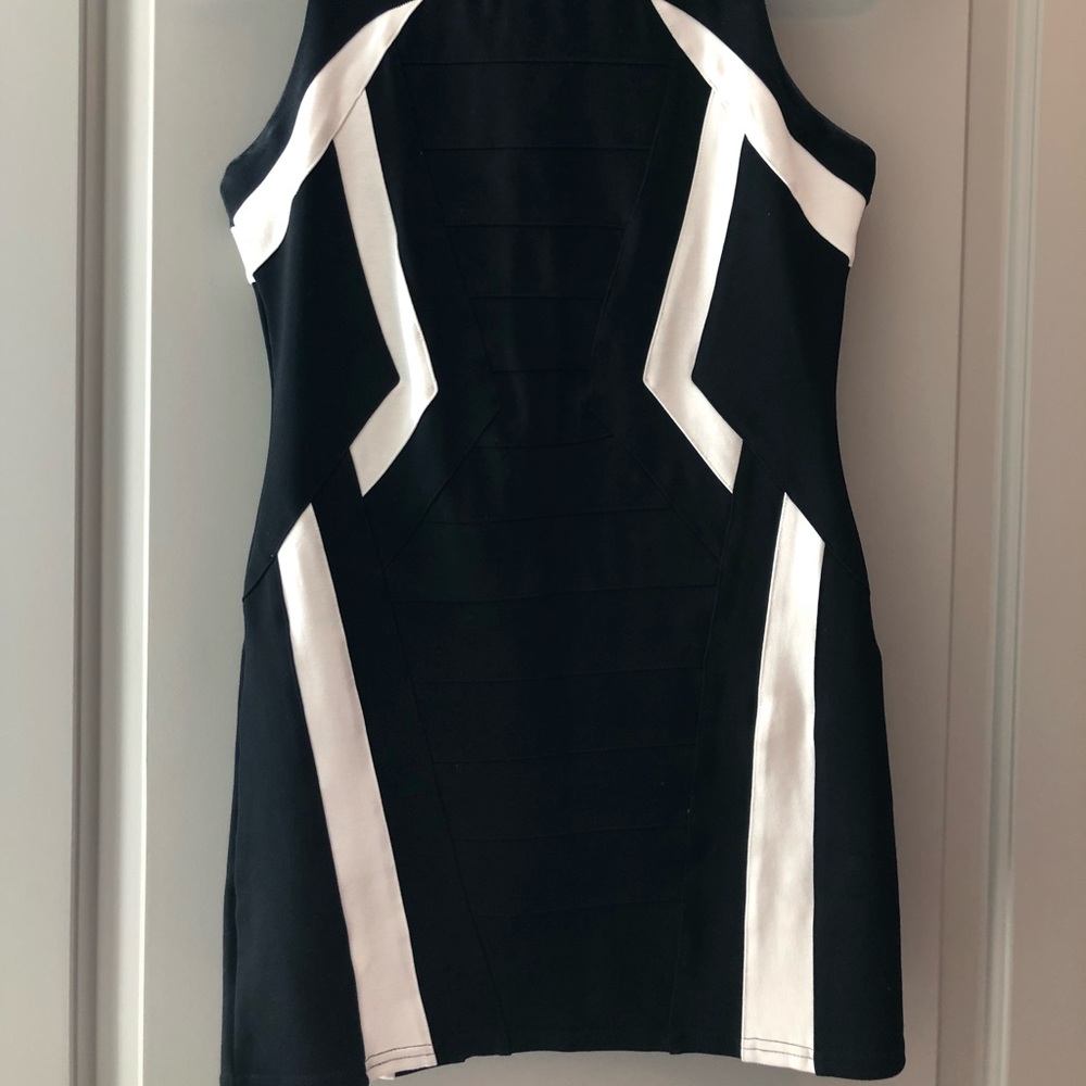 Bodycon black and white patterned cocktail dress